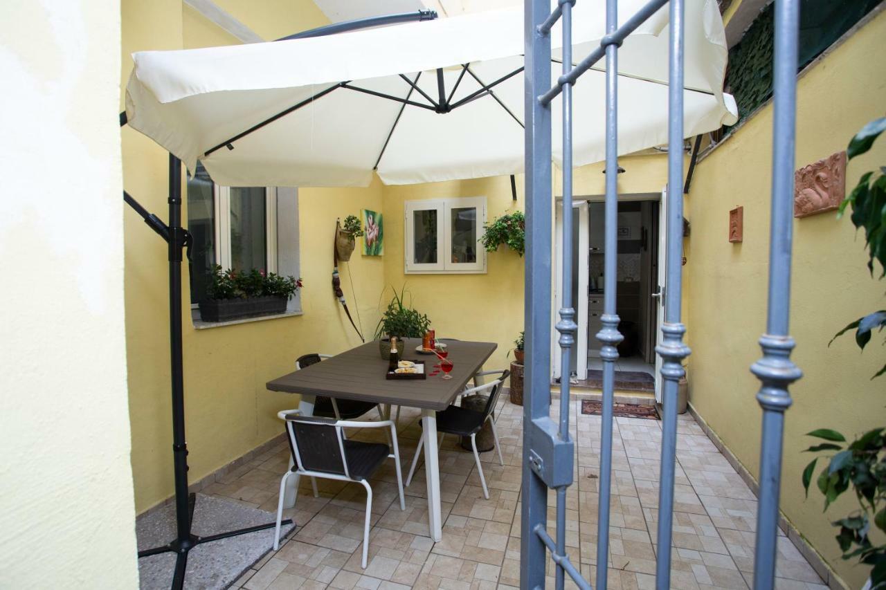 Elegance House Apartman Castellammare di Stabia Kültér fotó